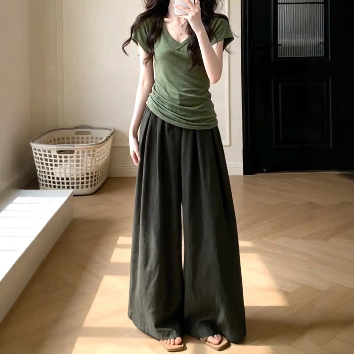Very Beautiful OOTD Outfit Complete Set 2026 New Green Short Sleeve Top Women Summer Wide Leg Pants Two Piece Set