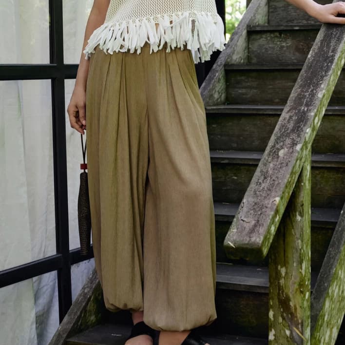 Pleated ankle-length bloomers for women, high-waisted, loose and drapey casual harem pants, lazy style solid color wide-leg cuffed trousers