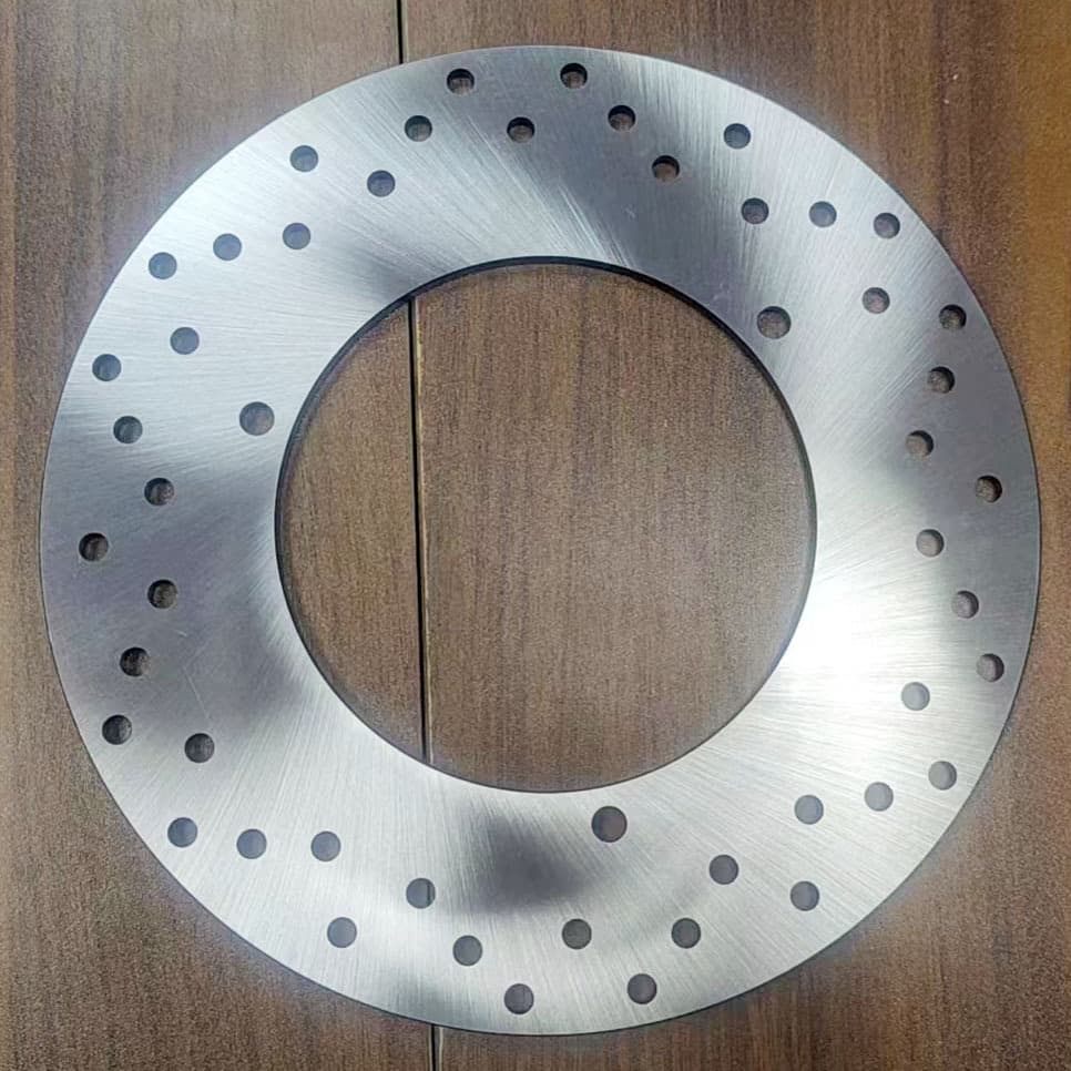 Compatible with 2017-2023 Yamaha XMAX300 rear disc brake discs and pads.