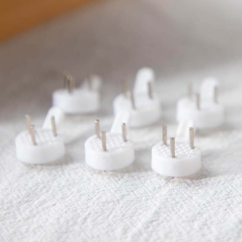 Wholesale Wall Mounting Accessories Invisible Seamless Nails Invisible Hooks Picture Frame Wall Mounting Accessories