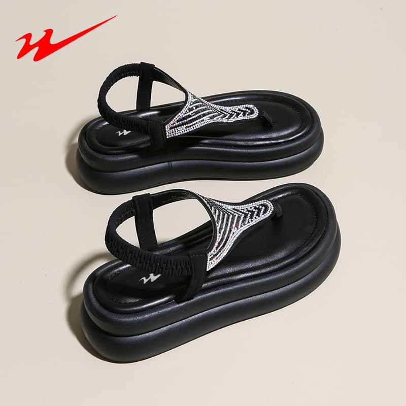 Shuangxing Bate Rhinestone Flat Toe Clip Sandals Women 2025 Summer Outdoor Niche Fashion High Design Sense with Dress