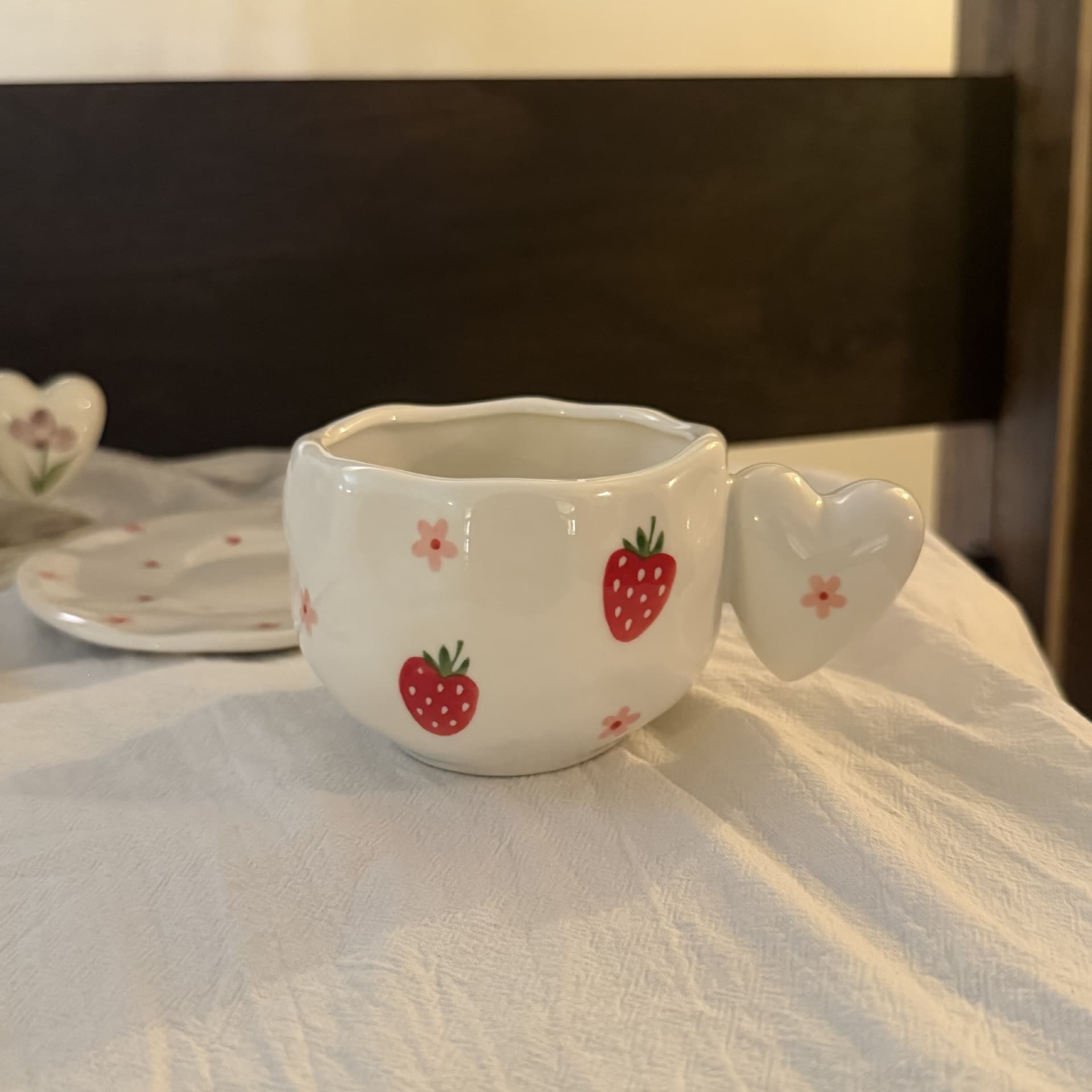 Korean Ins Style Heart Ceramic Cup and Saucer Handmade Irregular Coffee Cup and Saucer Afternoon Tea Cup and Saucer Cross-Border Wholesale