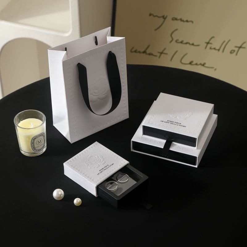 In Stock Wholesale Anti-Oxidation PE Film Jewelry Drawer Box Wearable Nail Jewelry Storage Hard Box Floating Film Box Pull-Out Box