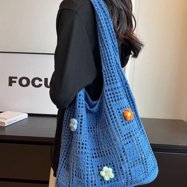Summer super popular woven bag for women 2026 new artistic style wool knitted holiday beach bag single shoulder crossbody bag