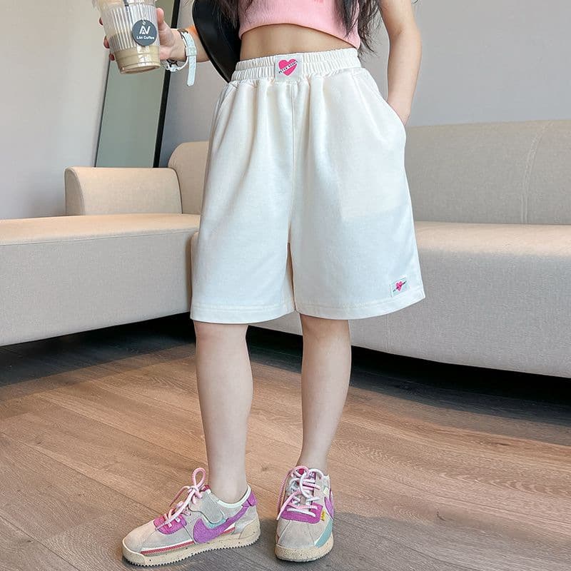 Girls Casual Shorts Summer Wear Breathable Knee-Length Pants for Big Kids Loose Fit Children's Mid-Length Trousers Fashionable