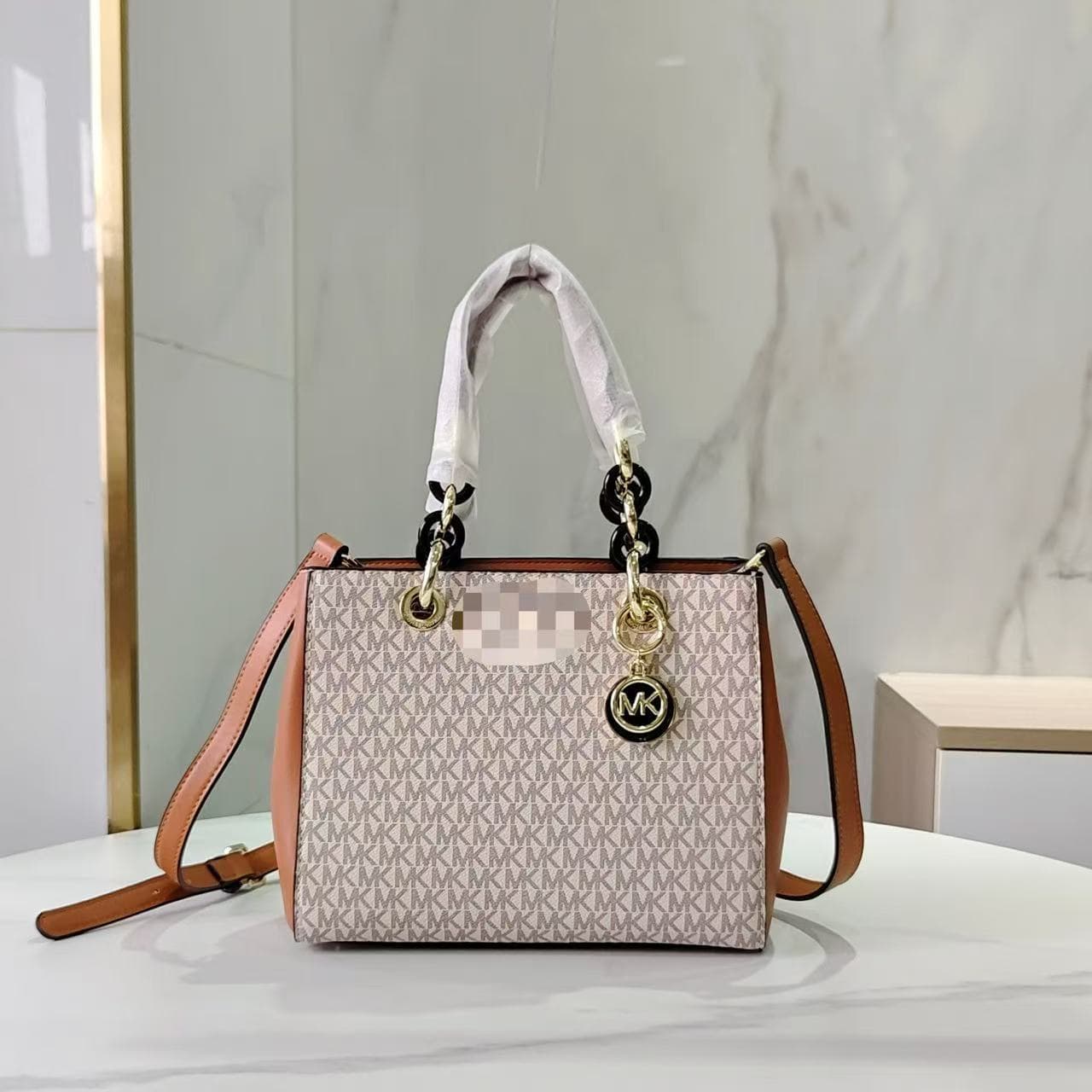 Women's Handbag 2024 New Light Luxury Crossbody Commuter Elegant Middle-Aged Bag Handheld Shoulder High-End Texture Women's Bag