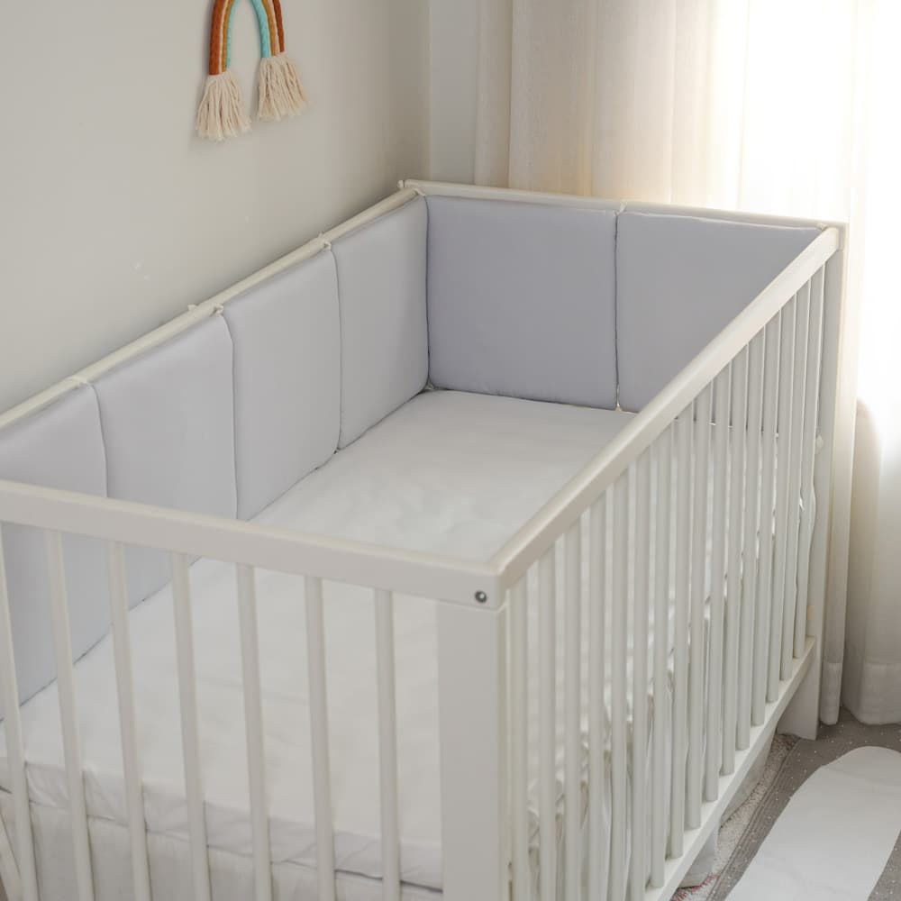 Baby crib bumper, newborn bedding, anti-collision barrier, pure cotton satin gray, 30*30*6 cm, whole piece washable.