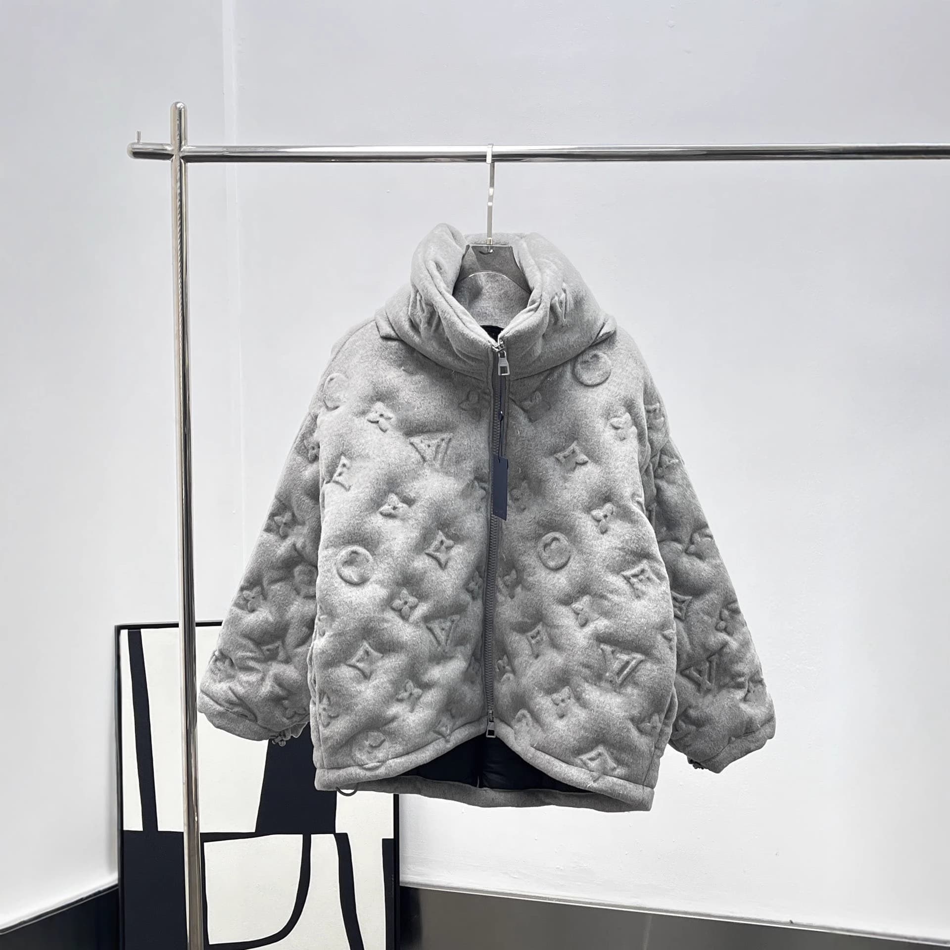 25FW European and American Style Autumn/Winter Letter Embossed Wool Puffy Down Jacket Fashionable Unisex