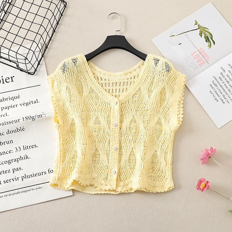 Bohemian V-Neck Hollow-Out Crochet Knit Top for Women, Layered Wear, Age-Reducing, Versatile, Simple Cardigan, Single-Breasted Blouse