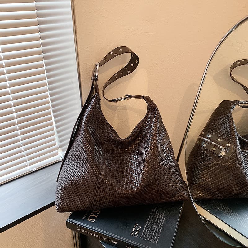 Trendy Large-Capacity Woven Bucket Bag for Women 2026 Summer New Shoulder Bag Tote Bag Mother Bag Commuter Bag