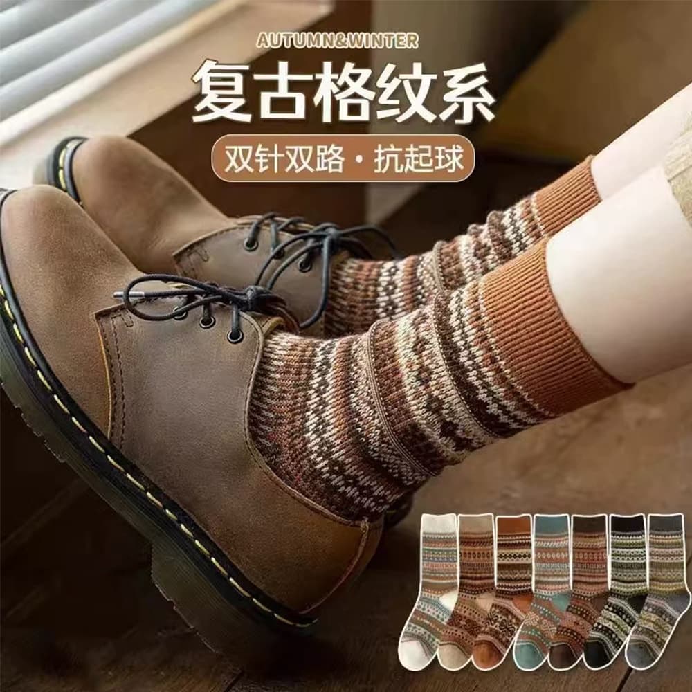 New socks for women autumn/winter scrunch socks, Japanese retro mid-calf long socks, ethnic style double-needle double-track Maillard color.