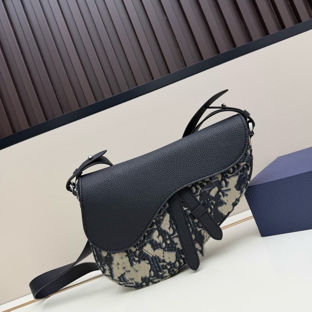New Women's Underarm Bag Trendy Shoulder Crossbody Saddle Bag Fashion Handbag Embroidered Full Print Wholesale