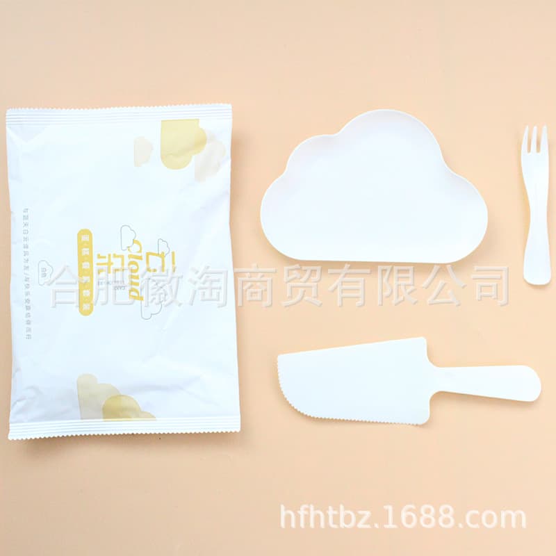 Wholesale Viral Cake Knife Fork Plate Set Cloud Plate Disposable Plastic Birthday Party Baking Supplies