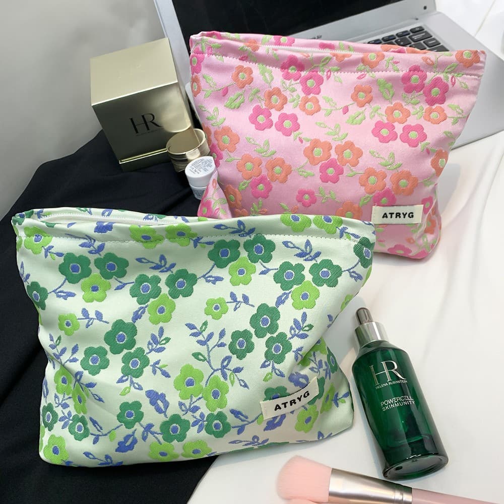 Large Capacity Floral Embroidery Handheld Makeup Bag for Women, Travel Business Trip Storage Bag, Nylon Material, Fresh Sweet Style