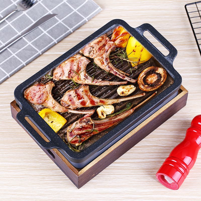 BBQ Grill Pan Non-Stick Frying Pan with Wooden Base Lamb Chop Grill Pan Alcohol Burner Commercial Korean Lamb Chop Grill Pan