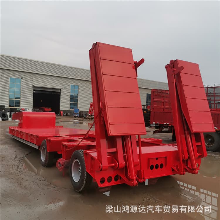 Hydraulic Ramp Trailer 13.75-Meter Folding Hydraulic Ramp Low-Profile Semi-Trailer Design and Application
