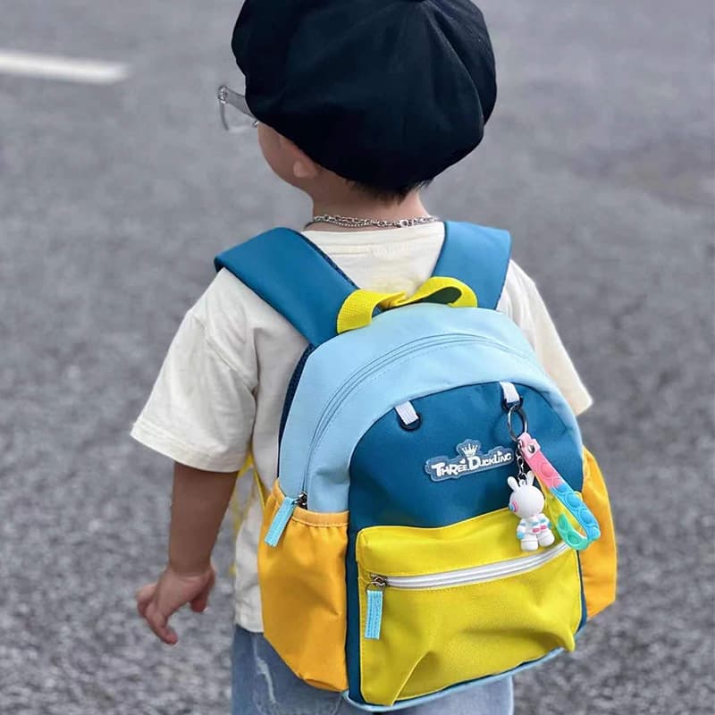 Kindergarten Backpack for Grades 1-4, Lightweight Spine-Protecting Backpack for Boys and Girls, Children's Bag