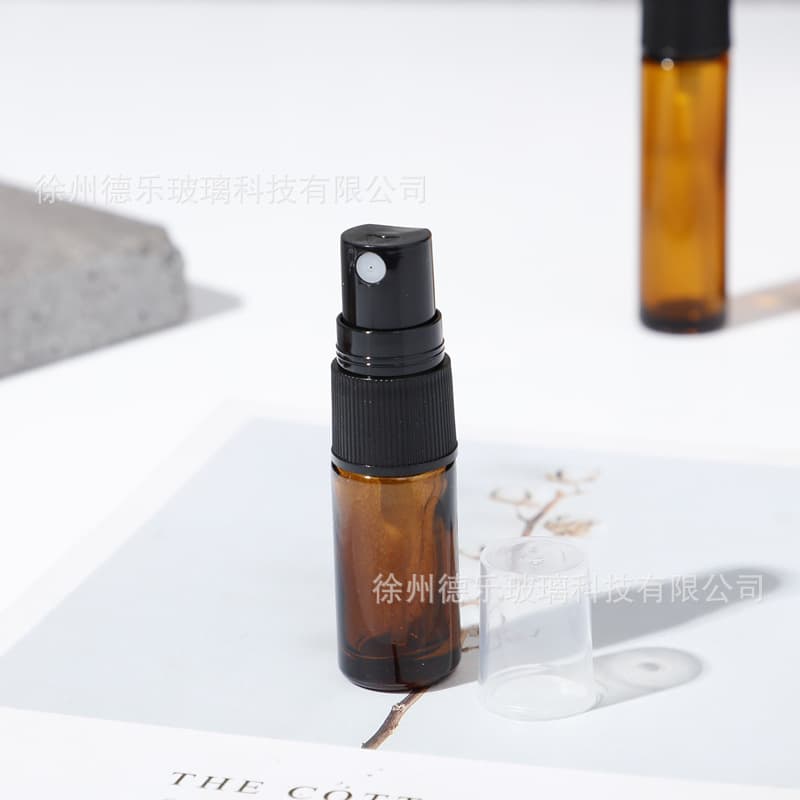 Wholesale 5ml 10ml Amber Glass Spray Bottle Screw Cap Perfume Bottle Sample Refillable Small Perfume Bottle