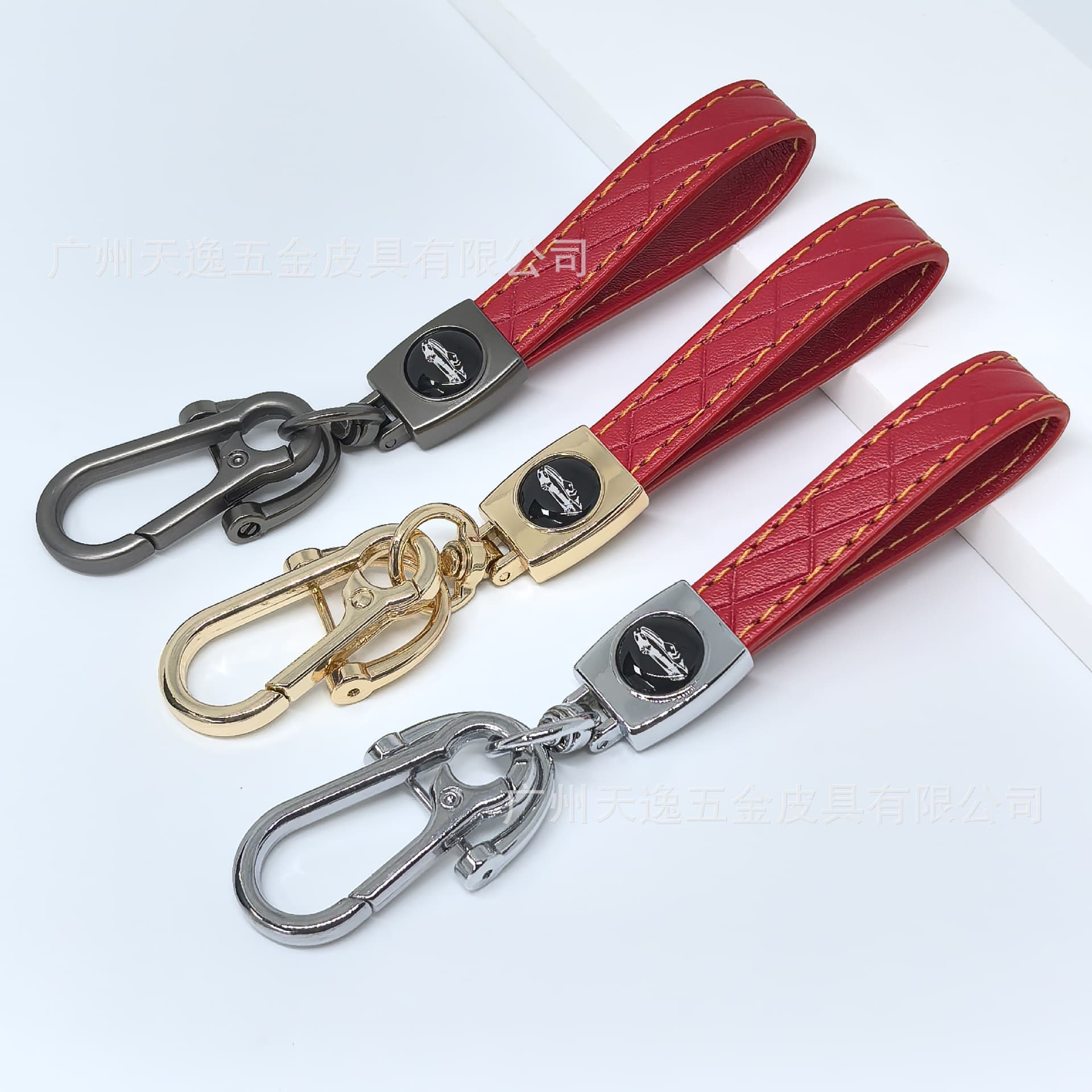Factory Direct Diamond-Pattern Car Keychain Zinc Alloy Premium Key Chain Custom Logo Horseshoe Buckle Couple Gift