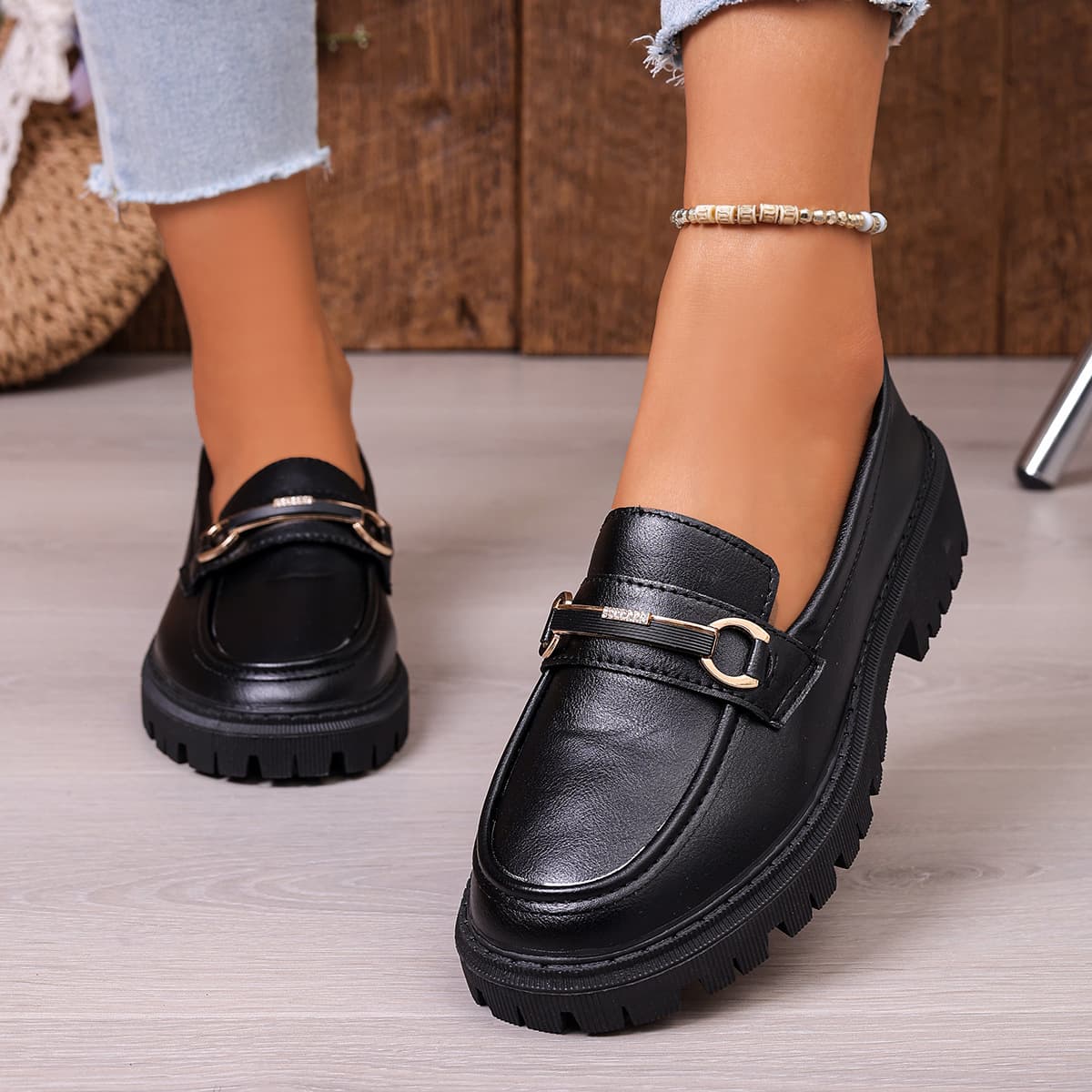 New Loafers for Women Soft Leather 2026 British Style Thick Soft Sole Flats Spring Autumn Female Shoes Factory Direct