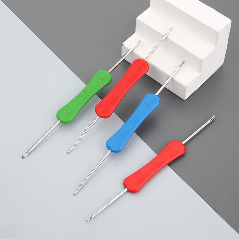 Pengfei Double-Ended Crochet Hook Plastic Handle Metal Crochet Hook Household Sweater Shoe Hat Crochet Hook Wholesale Plastic Handle Double-Ended Hook