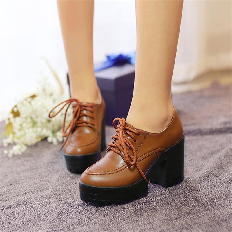 New red chunky heel low-top sneakers for women, plus size, waterproof platform, casual all-season high heels.