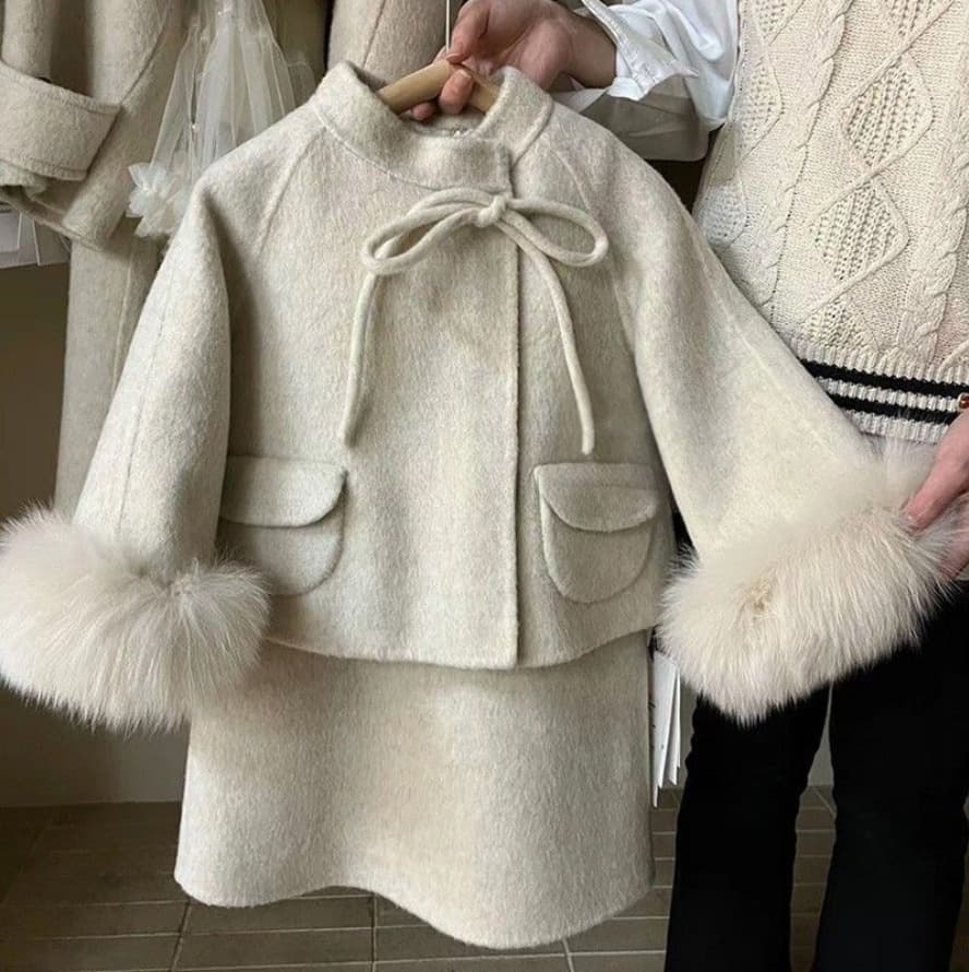 Korean style children's clothing girls' woolen small fragrance suit autumn and winter 2026 new children's clothing foreign style woolen two-piece set