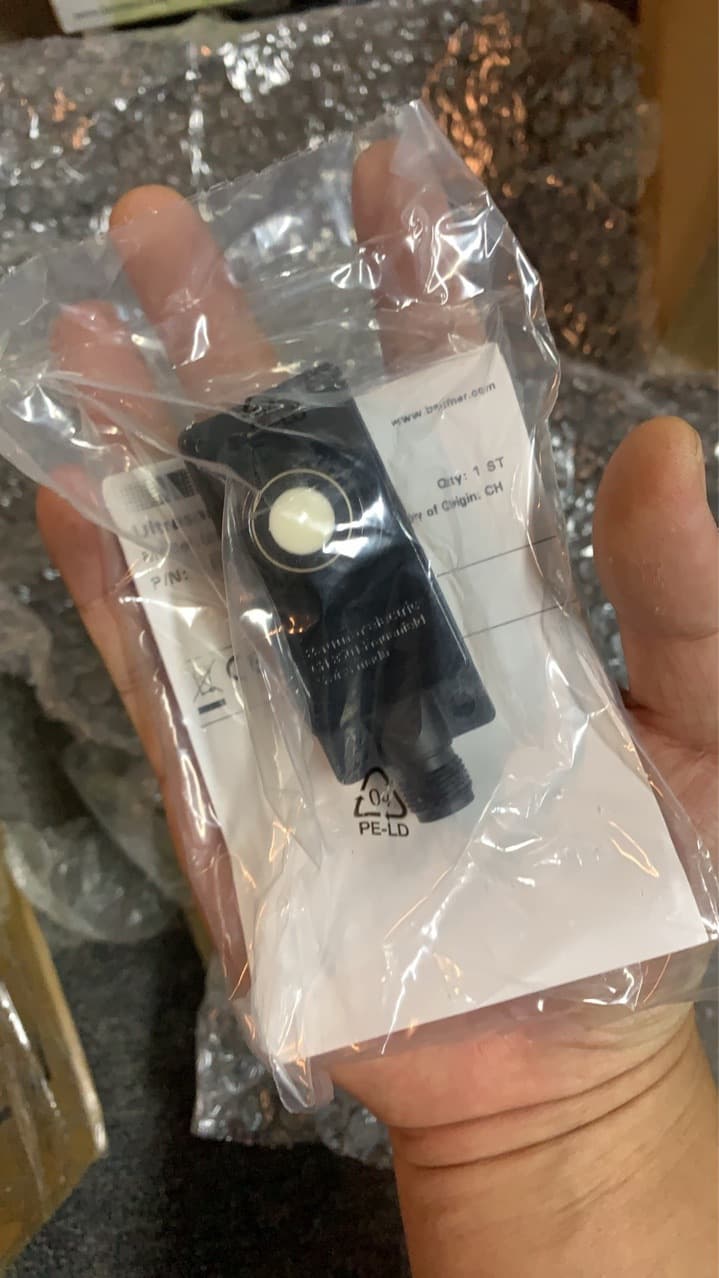 【Physical Photo】UNDK-30U6112/S14 Baumer Ultrasonic Sensor