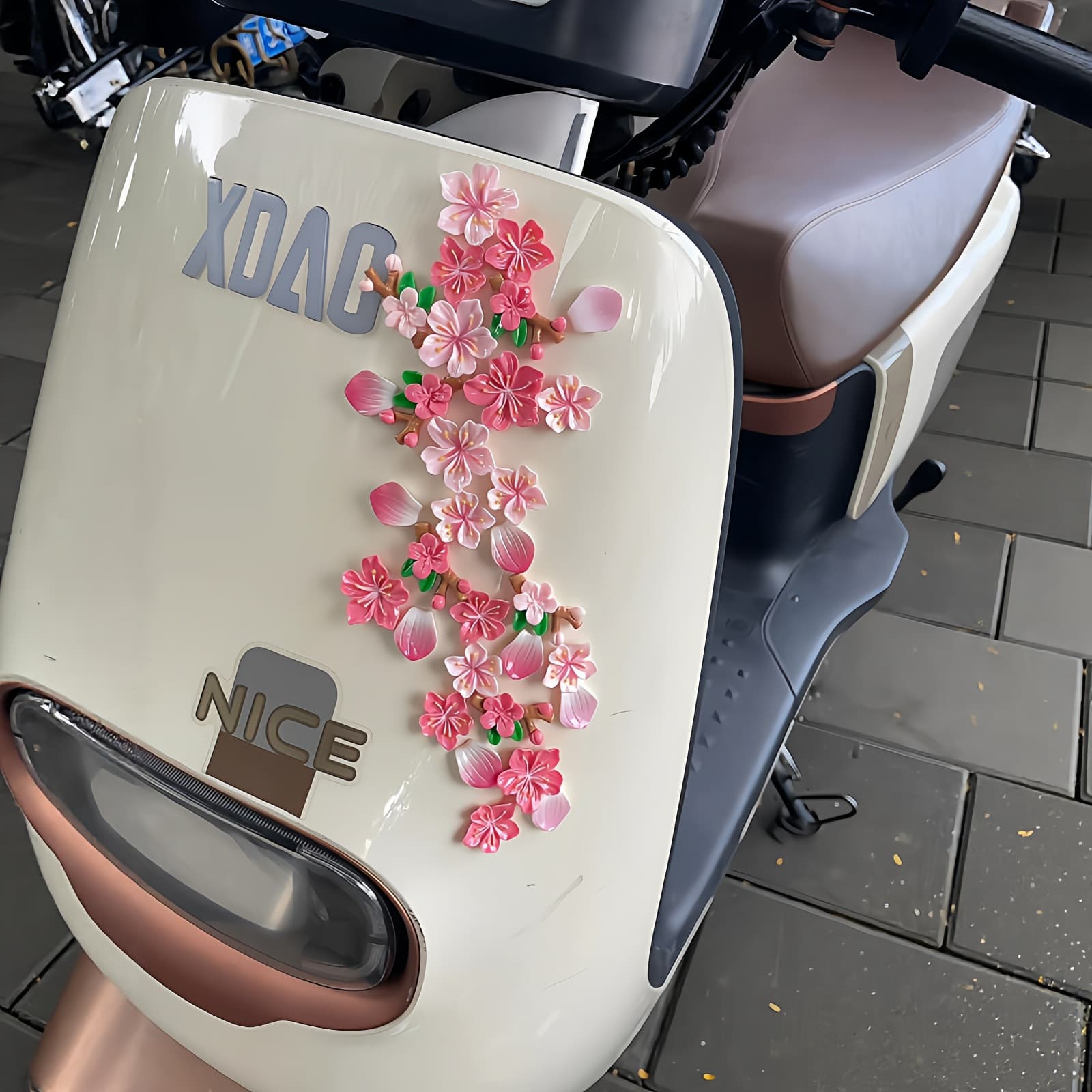 New Peach Blossom Car Interior Decoration Cute 3D Flower Dashboard Ornament for Center Console Screen, Electric Vehicle Small Decor