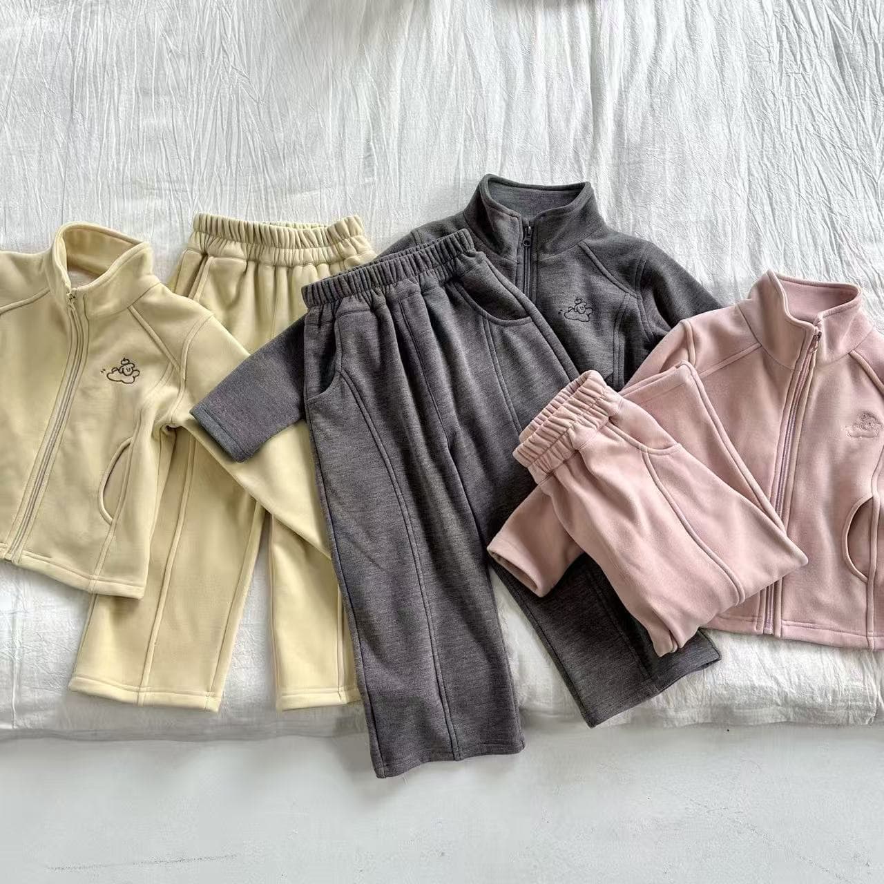 Glutinous Rice Ball Children's Clothing 2025 Winter New Style Children's Set Simple Embroidered Stand Collar Jacket Warm Two-Piece Set Trendy
