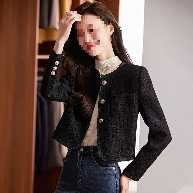 Short black Chanel-style jacket for petite women, new spring and autumn style, elegant and sophisticated suit.
