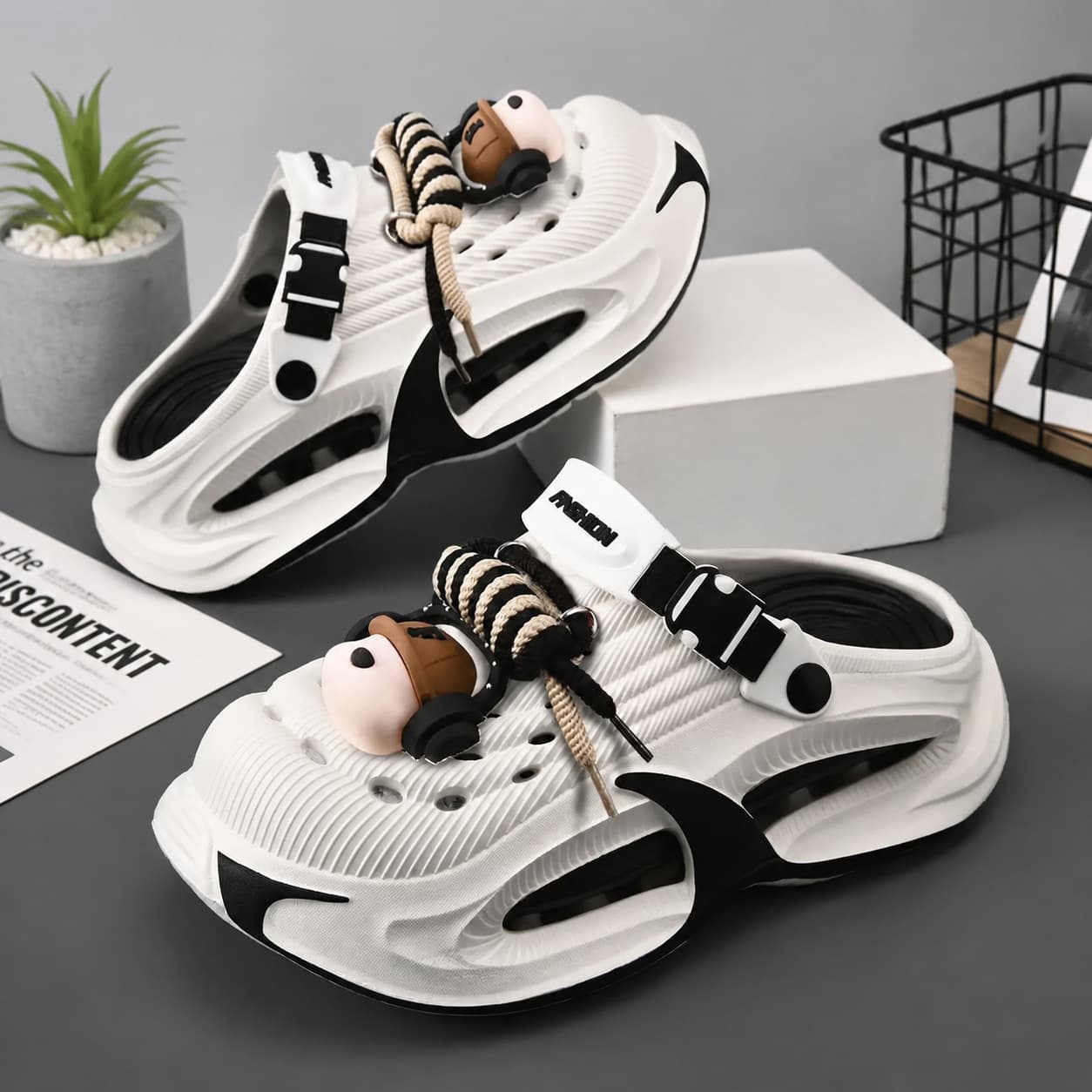 Fashionable Headphone Dog Men's Summer Slides, Croc-Style Sandals, Outdoor Sports 2-in-1 Beach Shoes