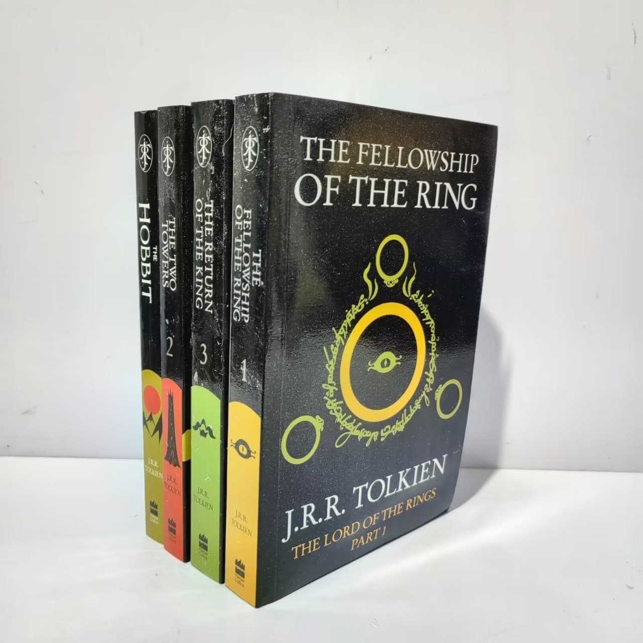Lord of the Rings: The Hobbit 4-volume set English version book The Hobbit and The Lord of th