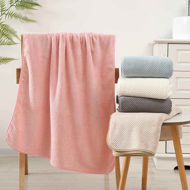 Pineapple Grid Thick Coral Fleece Bath Towel More Absorbent Than Cotton Quick-Dry Beach Towel Large Towel Wedding Return Gift Wholesale