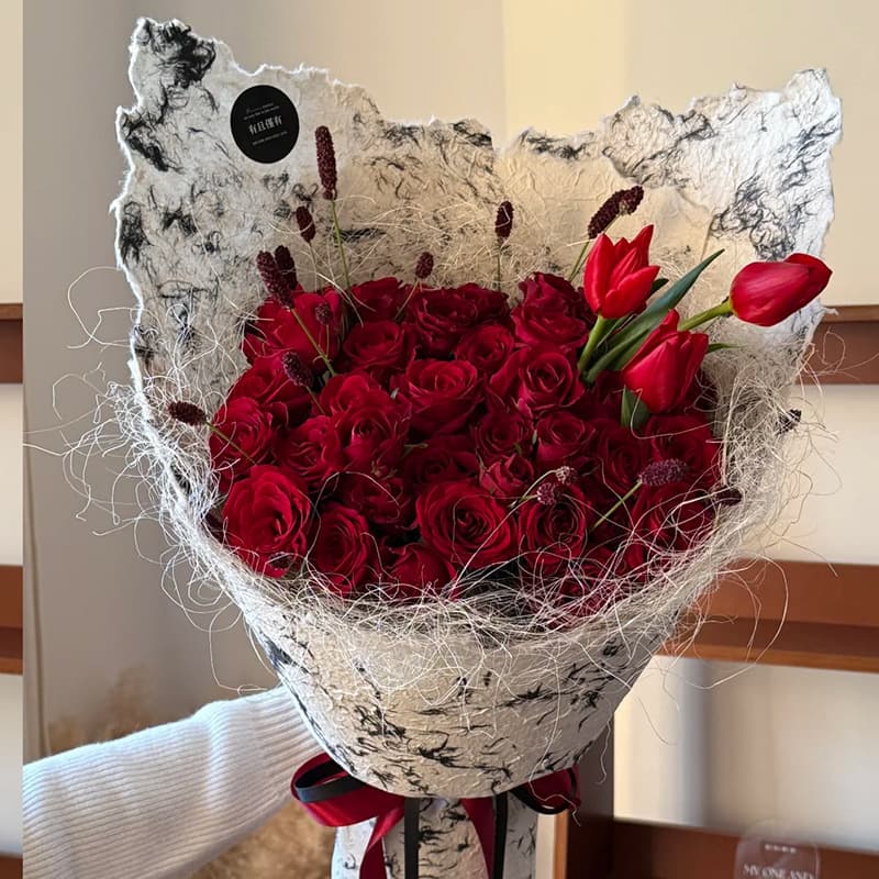Valentine's Day Red Rose Bouquet Wrapping Paper Embossed Ink Wash Floral Wrap Flower Shop Supplies