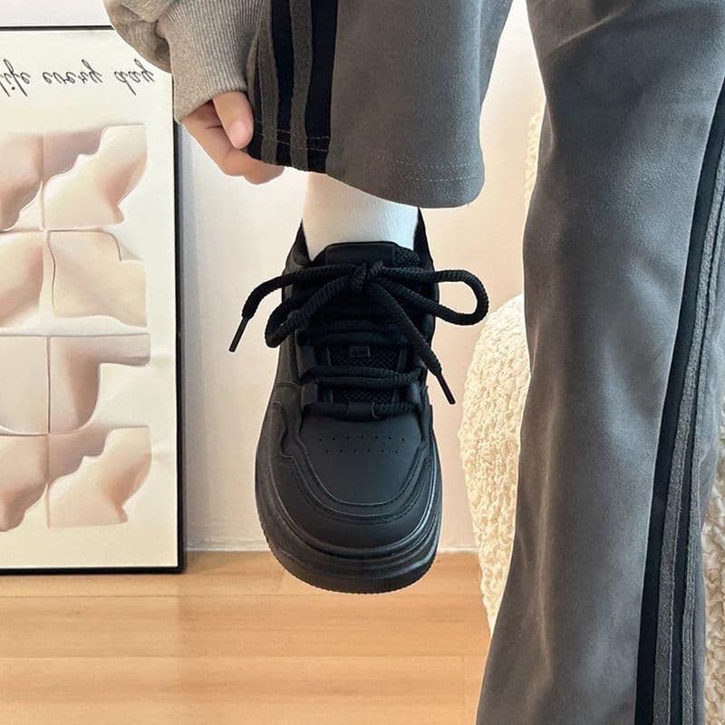 2026 Spring/Summer New Women's Shoes Versatile Retro Trendy Sneakers Low-Top Popular Thick-Soled Casual Skate Shoes