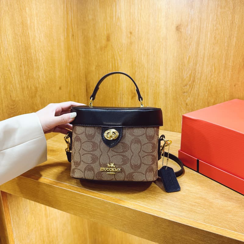 COACH New KAV Carriage Logo Box Bag Cosmetic Bag Small Square Bag Classic Monogram Handbag Shoulder Crossbody Women's Bag
