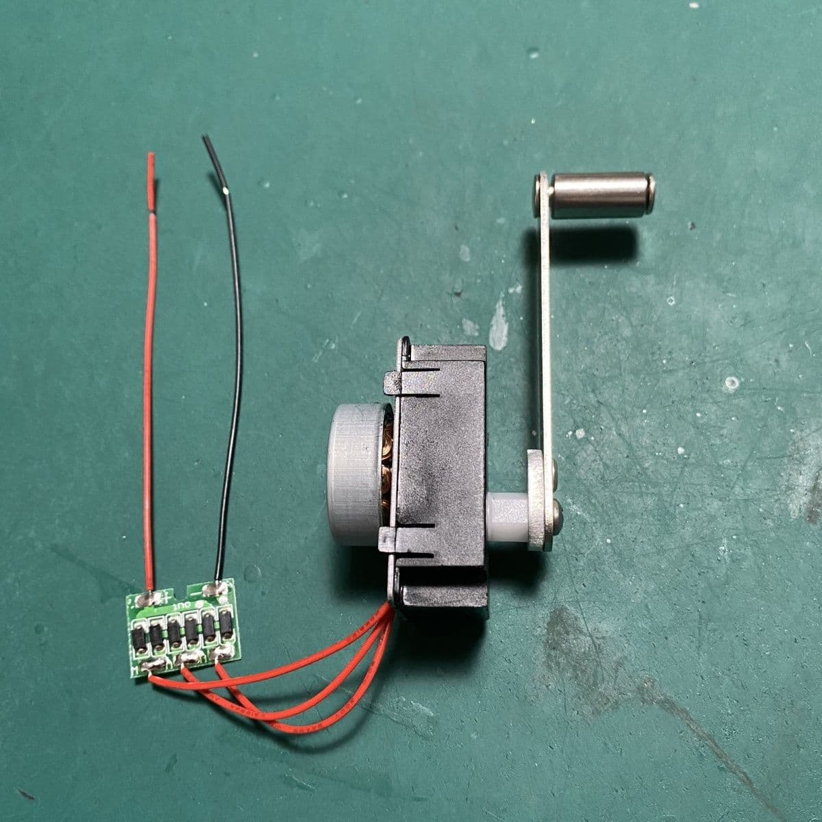 Micro Hand-Crank Generator, Outdoor Emergency, Three-Phase Permanent Magnet Brushless, External Rotor, High Efficiency Portable
