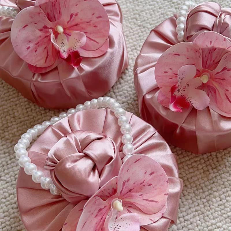 Wedding Favor Box for Bridesmaids, High-End Trendy Silk Furoshiki Gift Box, Candy Box Packaging, Solid Color Fabric Decoration