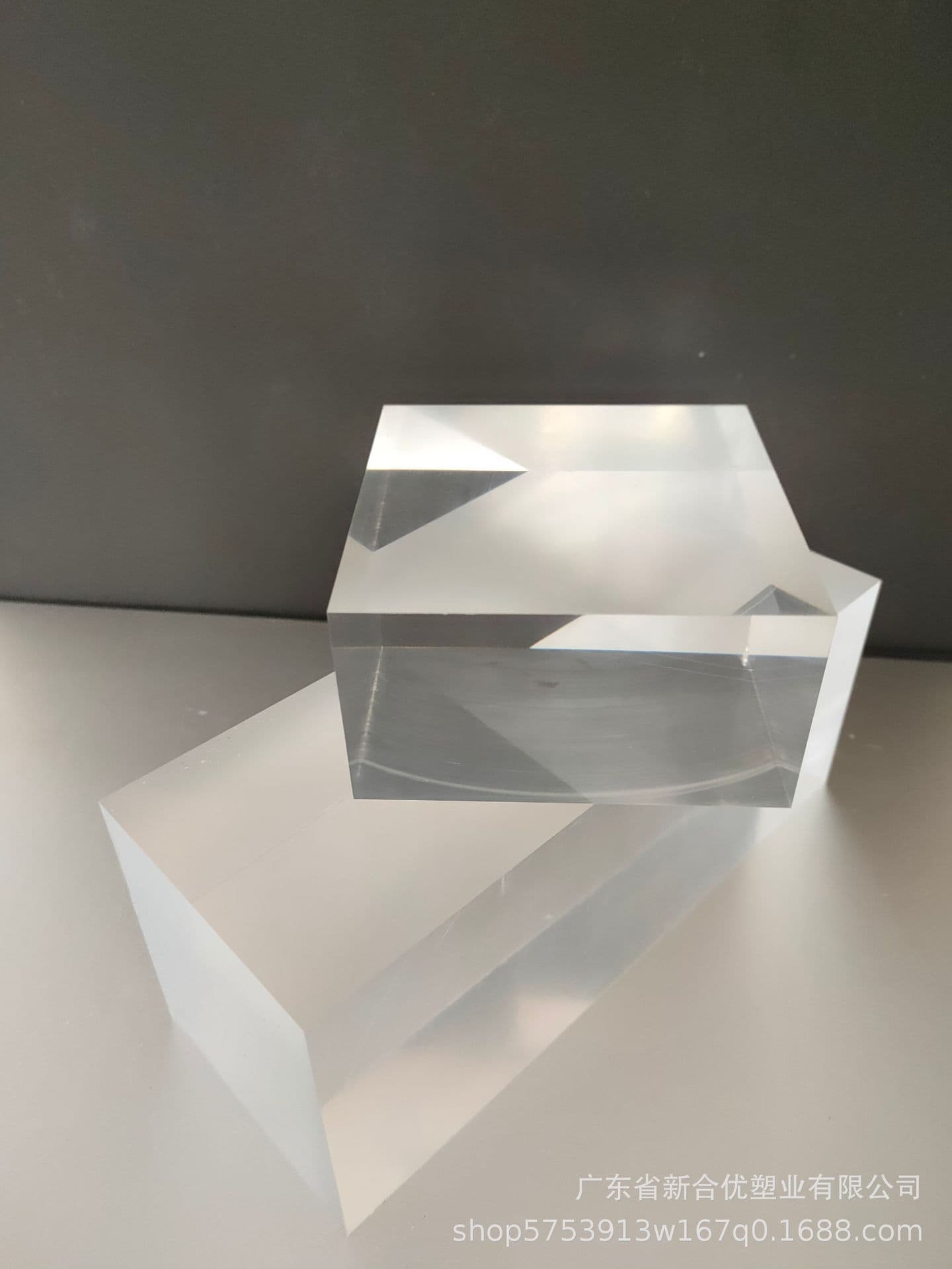 Acrylic thick board processing, laser cutting frosted light guide base, UV plexiglass board polished products custom-made