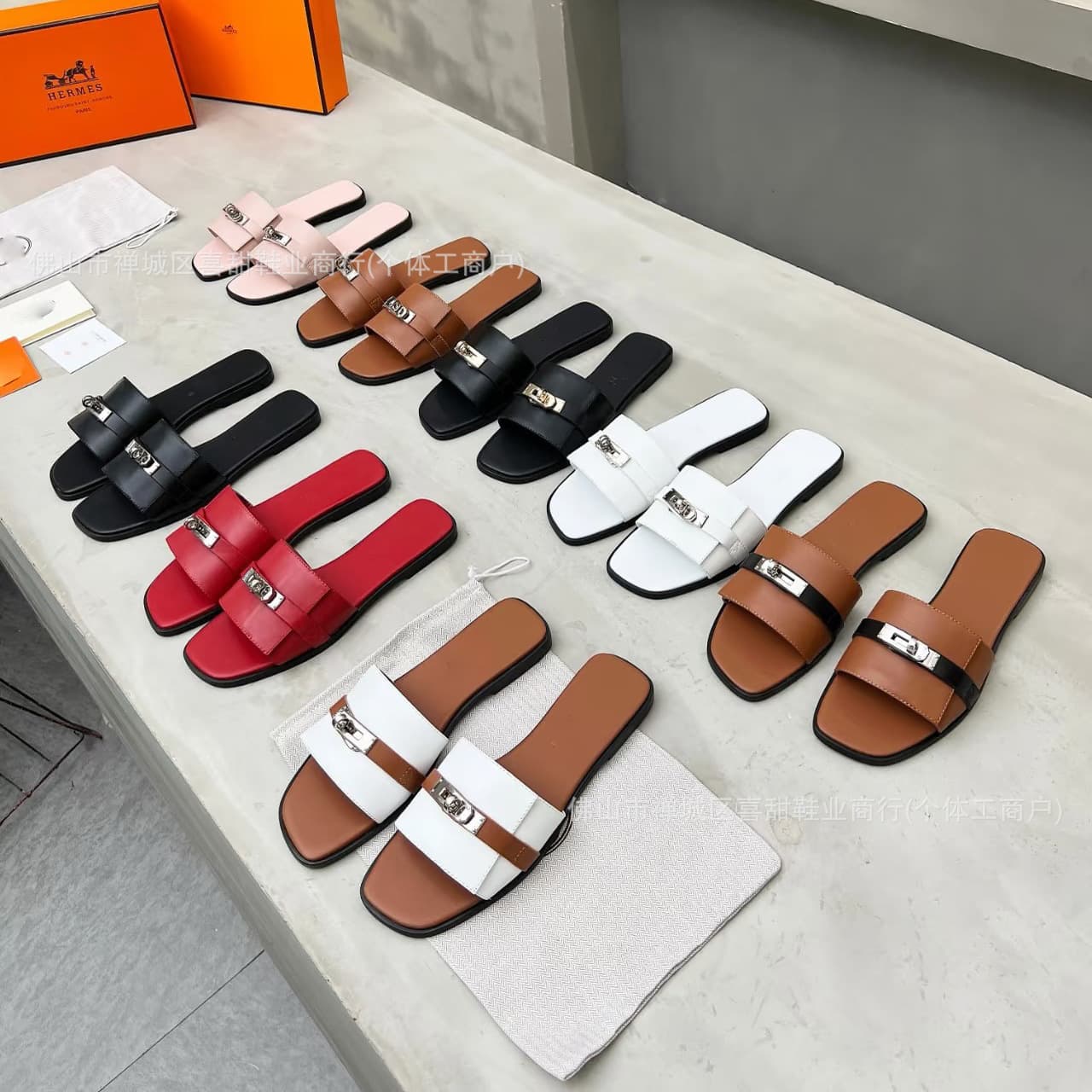 H Brand High-End Genuine Leather Slip-On Sandals with Small Buckle, Flat Sandals for Women, Large Size, Casual Outdoor Sandals for Women