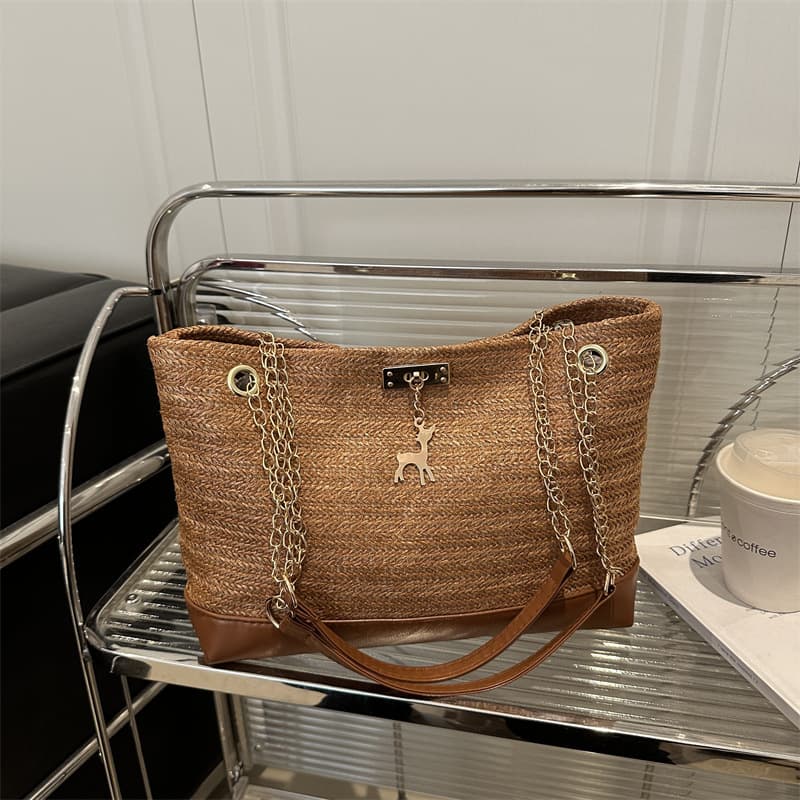 2026 New Straw Tote Bag Women's Summer Large Capacity Chain Woven Shoulder Bag Commuting Vacation Beach Bag