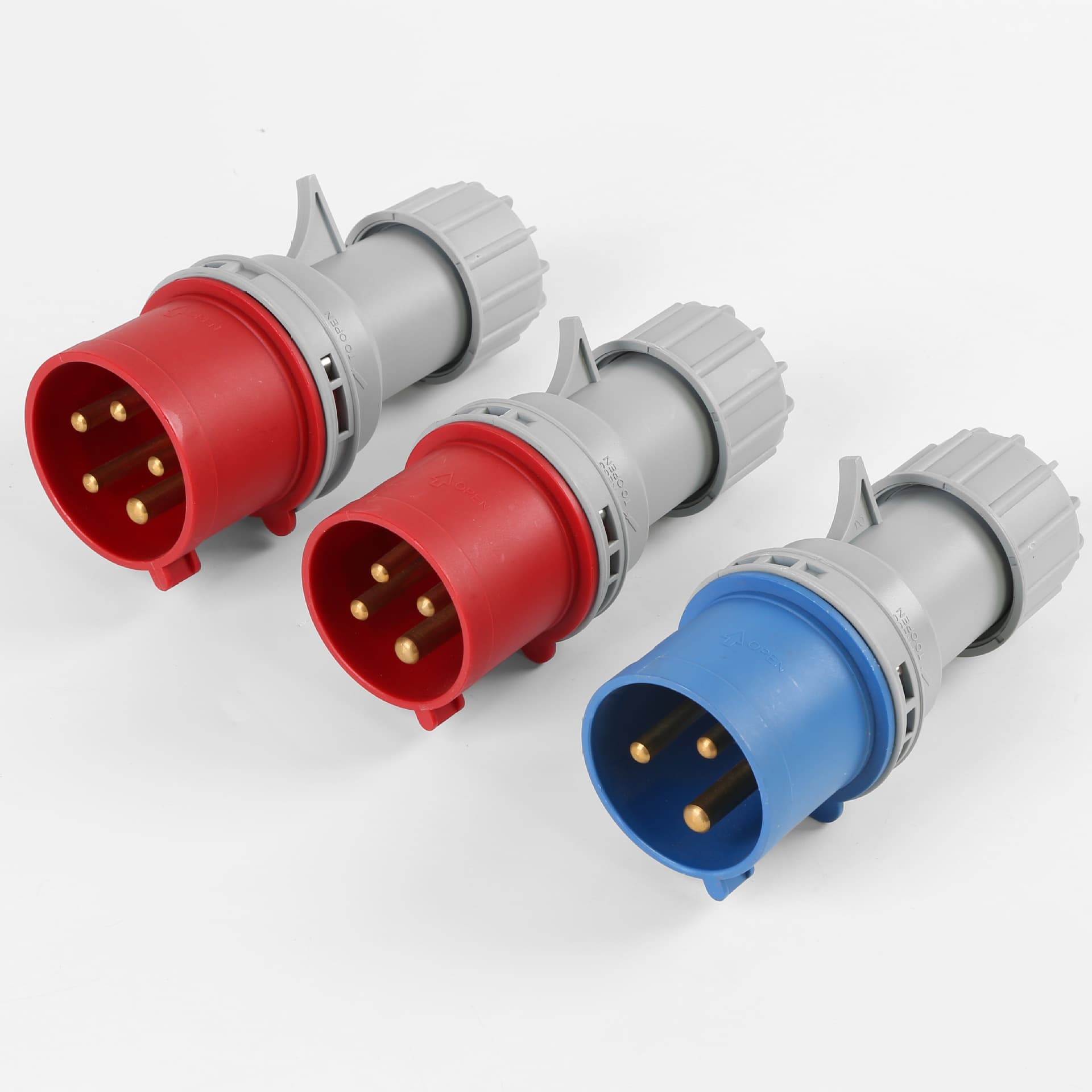 Industrial waterproof plug socket 16A/32A aviation plug socket 3-core 4-core 5-core connector mobile socket