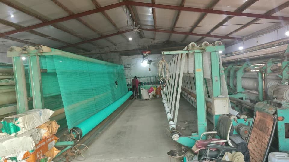 PE anti-bird net orchard thickened anti-bird net breeding greenhouse orchard net cross-border climbing vine net protection and repelling birds