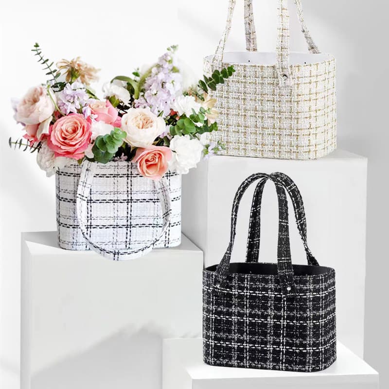 Handheld Floral Basket Wedding Favor Box Country Rustic Style Picnic Basket Fabric Art Flower Insert Box Wild Fresh Flower Basket