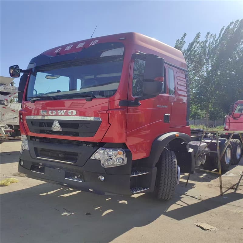 Export Howo tractor trailer head, used 10-wheel freight truck head, 375HP container transport tractor