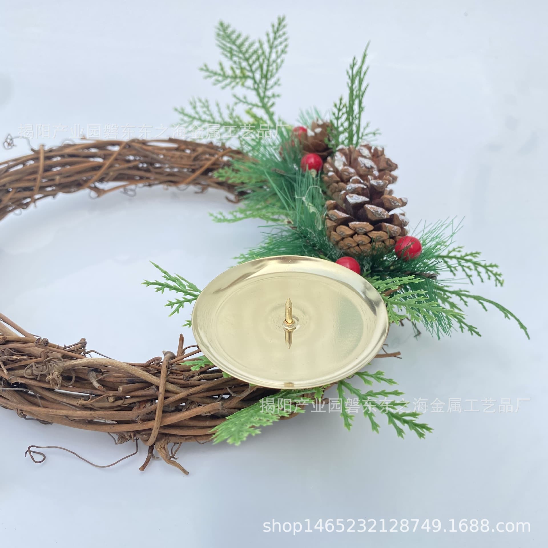 Factory UFO Christmas Gift Candle Holders Candle Cups Candle Clips, Hardware Iron Stamping Multi-color