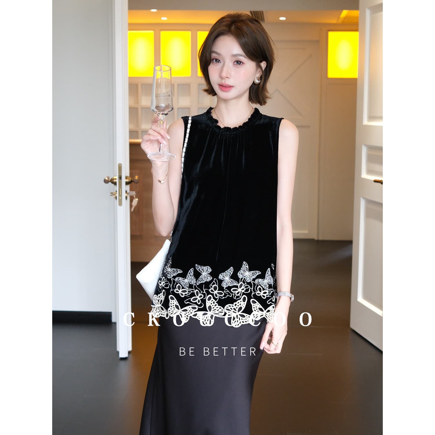Rongtai French Ambiance Hollow Butterfly Mulberry Silk Velvet Blouse Women Sleeveless Ruffled Collar Textured Silk Top