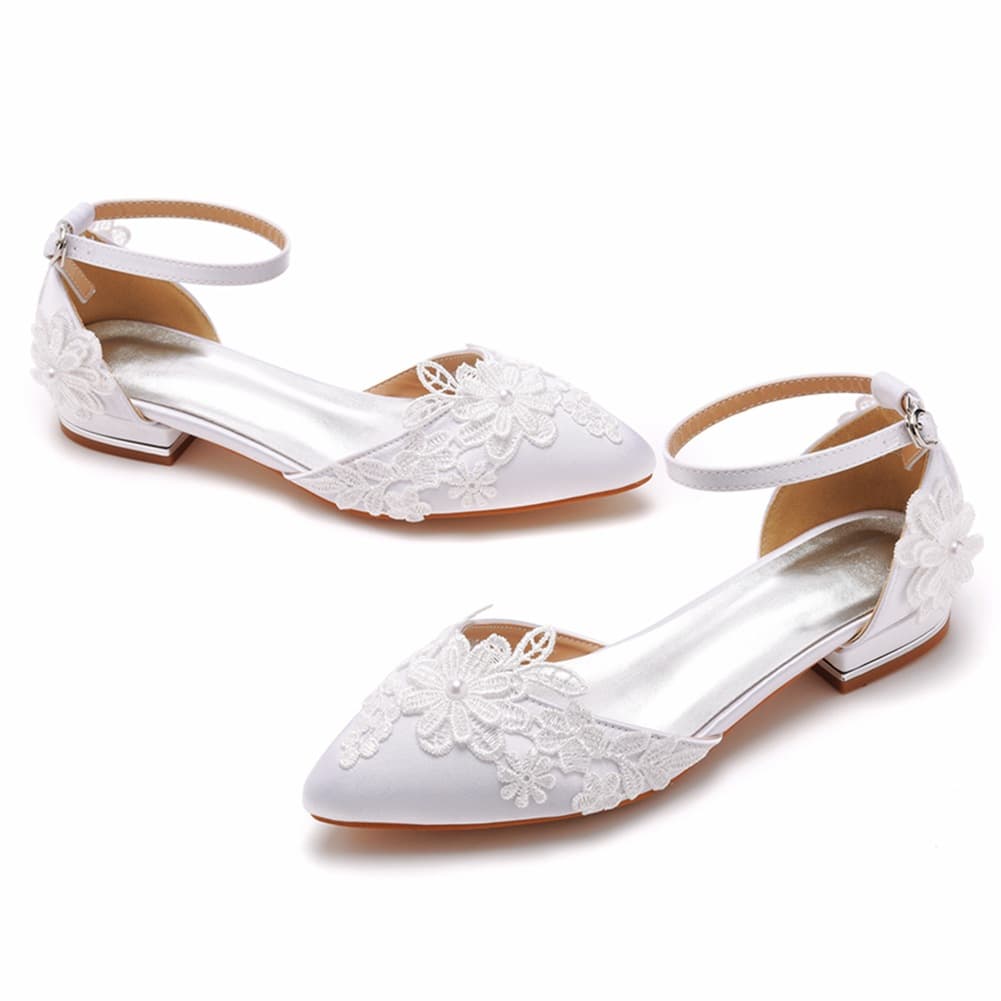 2cm Flat Heel Casual Pointed Toe Open Toe Sandals, Low Heel Shallow Mouth White Flower Beaded One-Strap Bride Shoes for Women