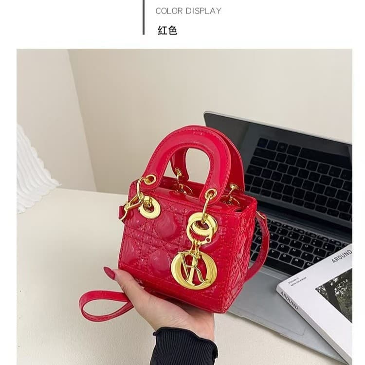 2026 Small Diamond Grid Dior-Inspired New Fashion Versatile Bag, Premium Commute Handbag & Trendy Crossbody Bag for Women, Glossy Finish